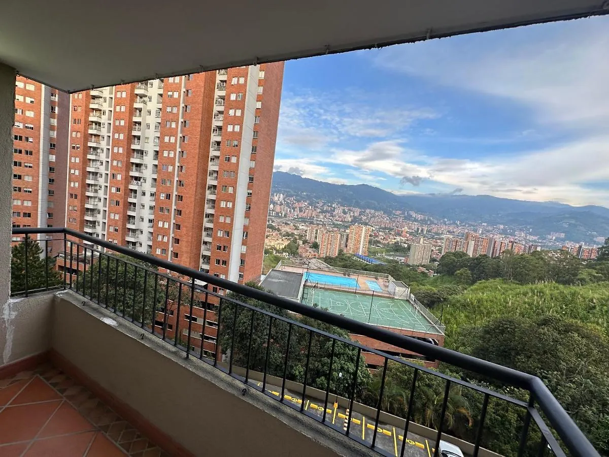 アパート Hermosa Vista A La Ciudad De Medellinアパートメント コロンビア